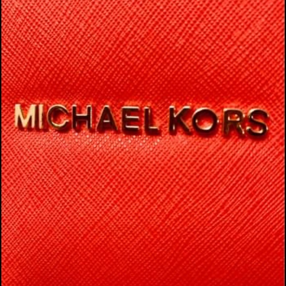 Michael Kors Tote in Mint Condition - Picture 2 of 7